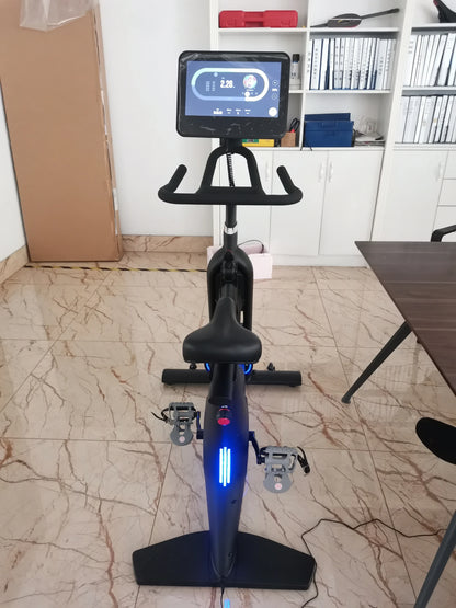 Commercial-Grade Magnetic Spinning Bike for Home Gym.